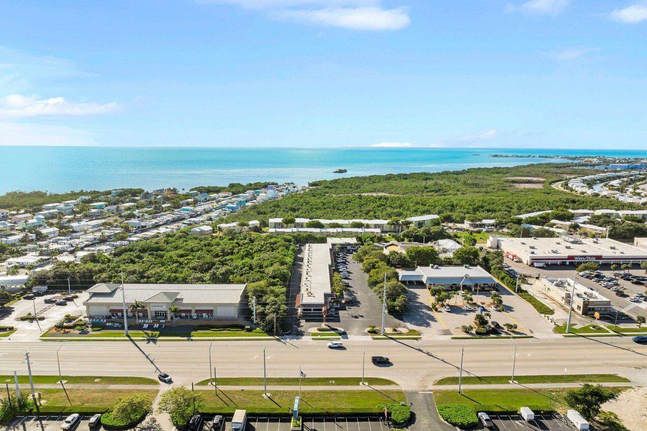 5701 Overseas Hwy 10, Marathon, FL 33050 Photo