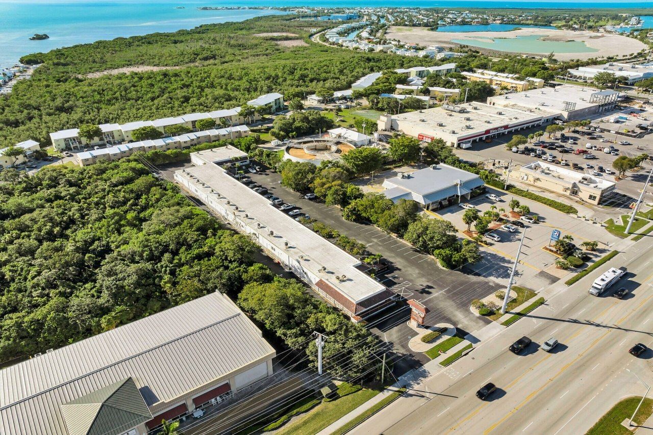 5701 Overseas Hwy 10, Marathon, FL 33050 Photo