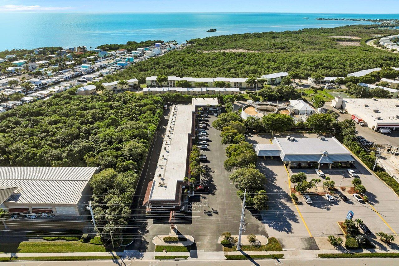 5701 Overseas Hwy 10, Marathon, FL 33050 Photo