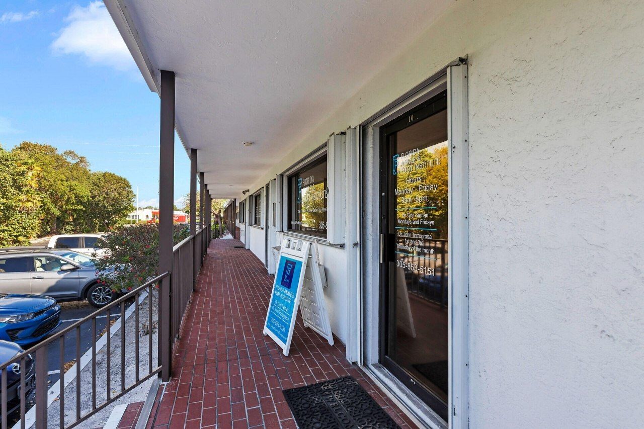 5701 Overseas Hwy 10, Marathon, FL 33050 Photo