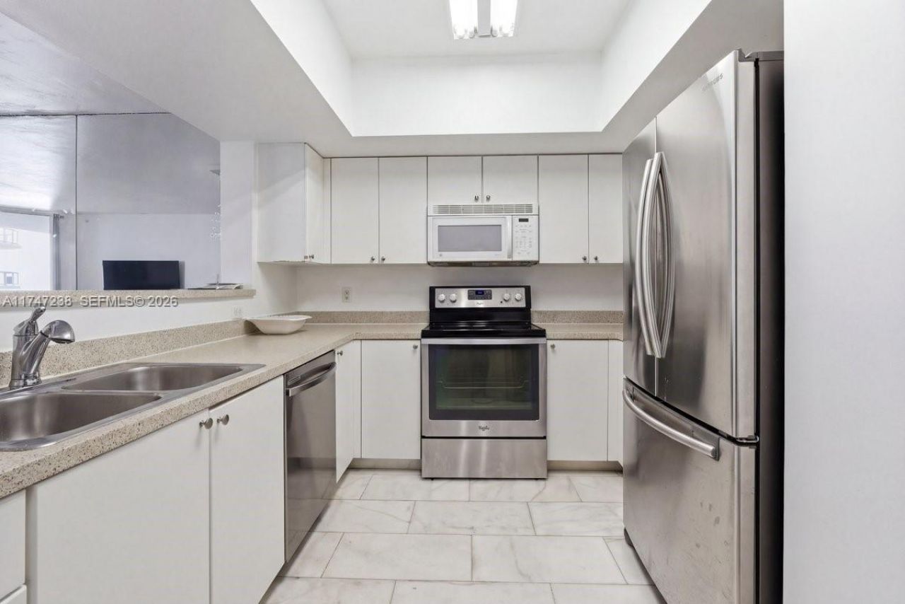 17375 Collins Ave, Unit 1404, Sunny Isles Beach, FL 33160 Photo