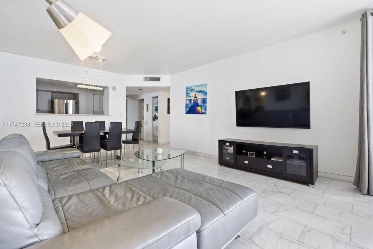 17375 Collins Ave, Unit 1404, Sunny Isles Beach, FL 33160 Photo