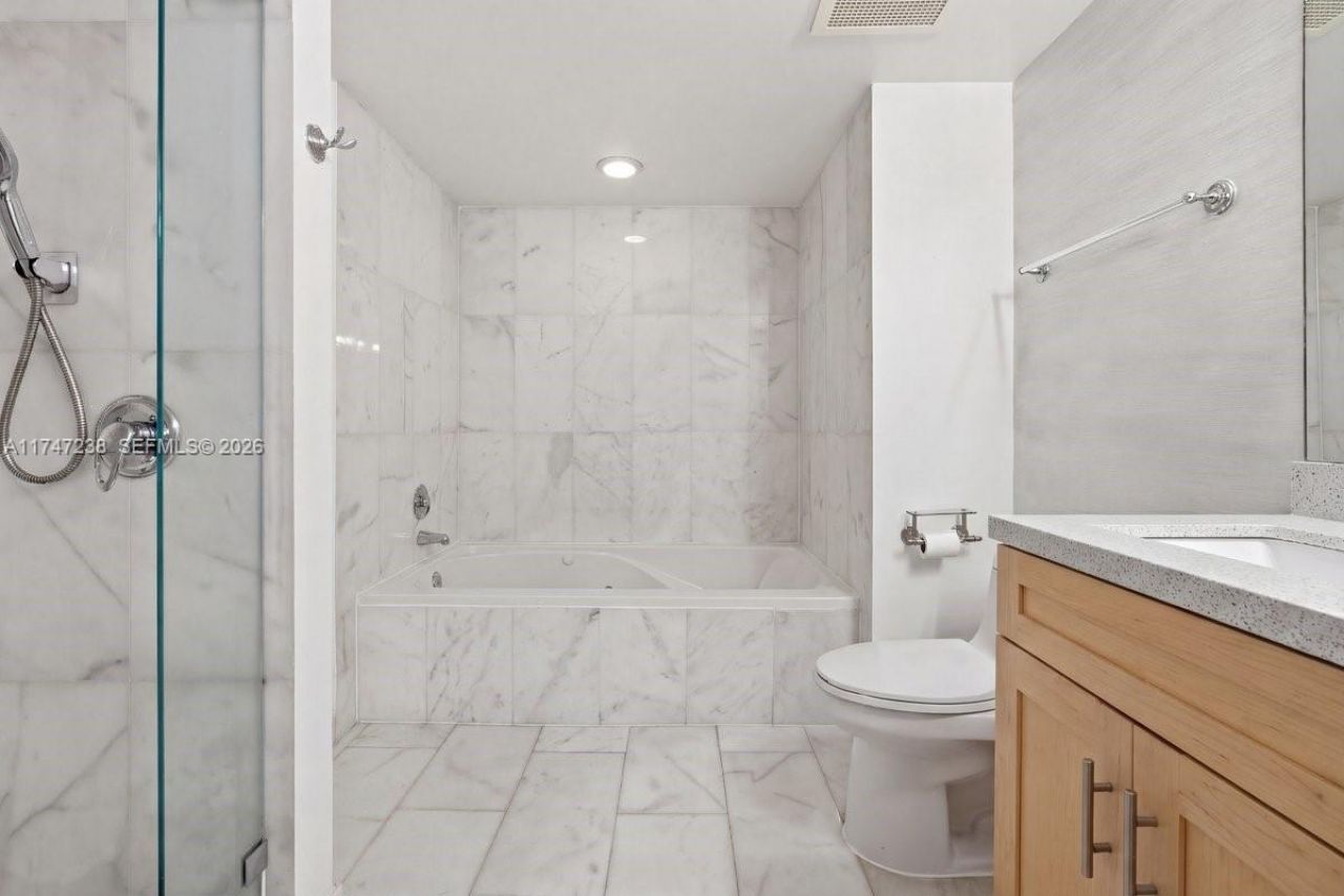 17375 Collins Ave, Unit 1404, Sunny Isles Beach, FL 33160 Photo