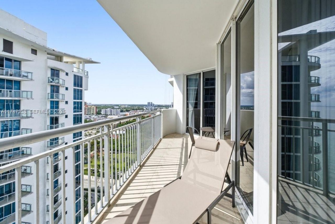 17375 Collins Ave, Unit 1404, Sunny Isles Beach, FL 33160 Photo