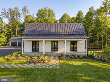 4 FOXTROT KNOLL LANE, MIDDLEBURG, VA 20117