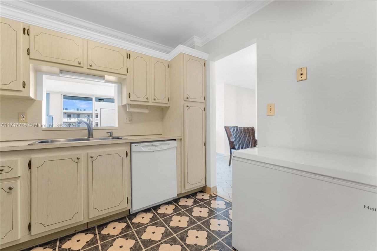 401 NE 14th Ave, Unit 603, Hallandale Beach, FL 33009 Photo