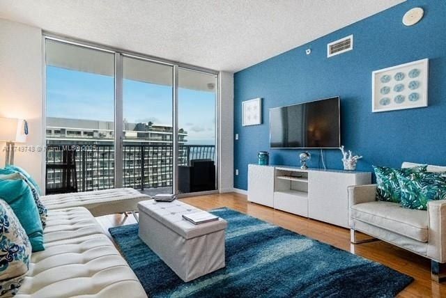 1750 N Bayshore Dr, Unit 5505, Miami, FL 33132 Photo