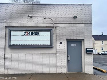 10531 WREN Street, Dearborn, MI 48120