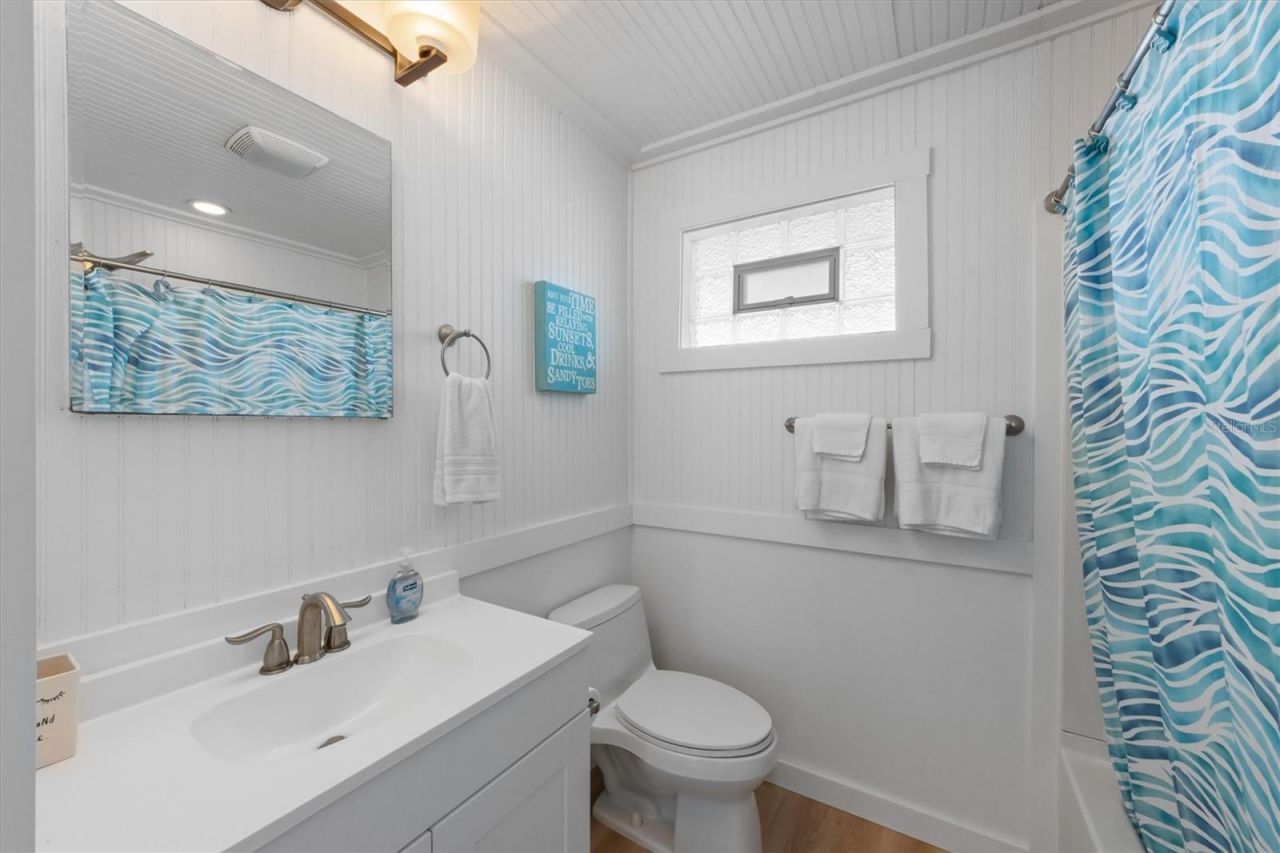 2408 Avenue B, Bradenton Beach, FL 34217 Photo