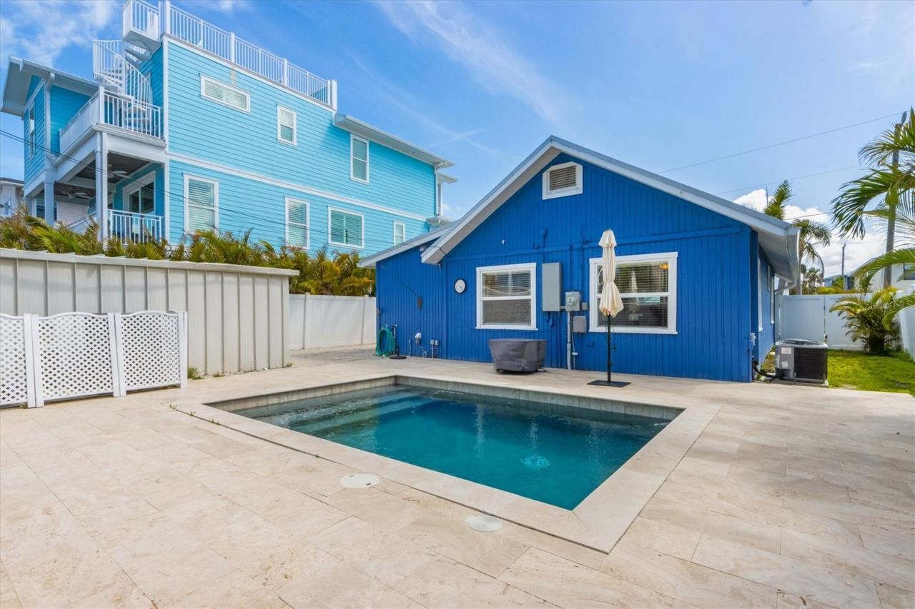 2408 Avenue B, Bradenton Beach, FL 34217 Photo