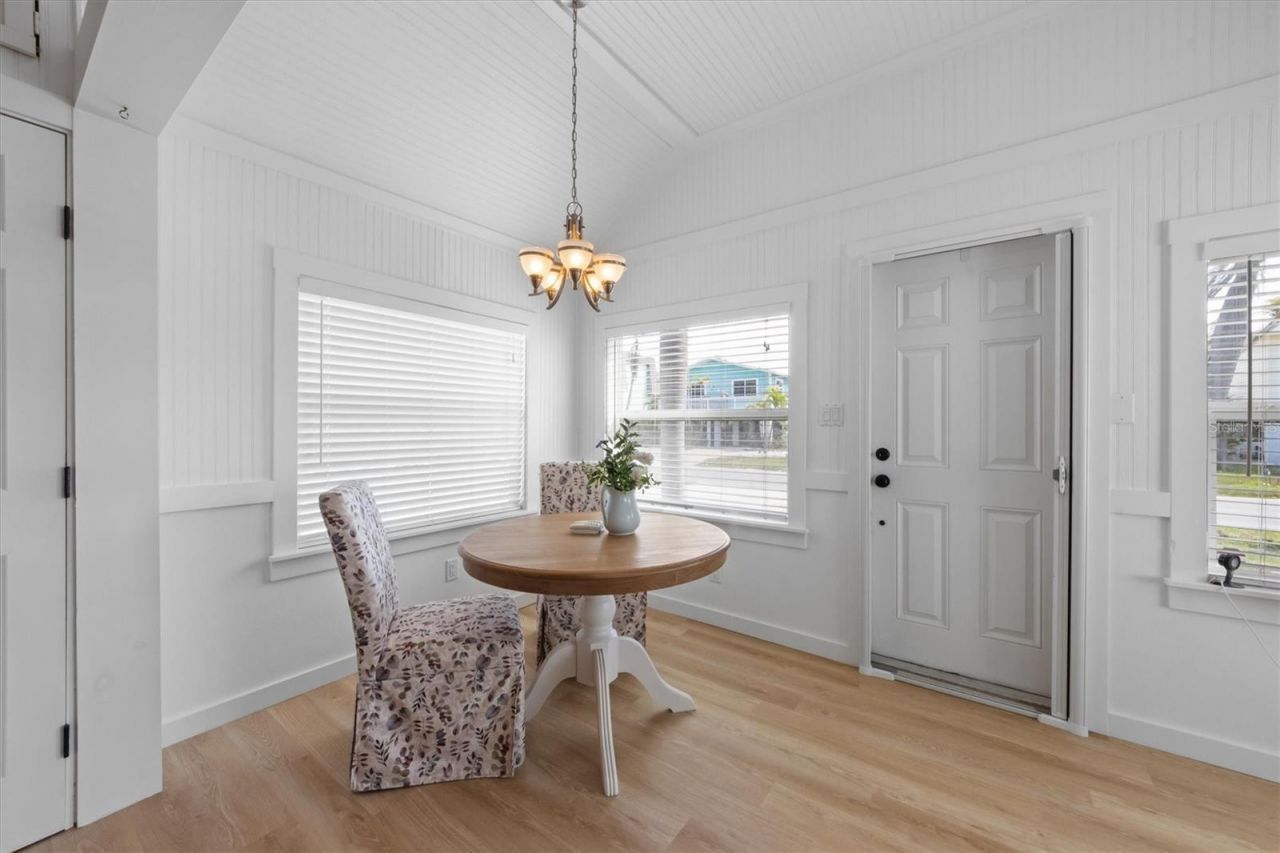 2408 Avenue B, Bradenton Beach, FL 34217 Photo