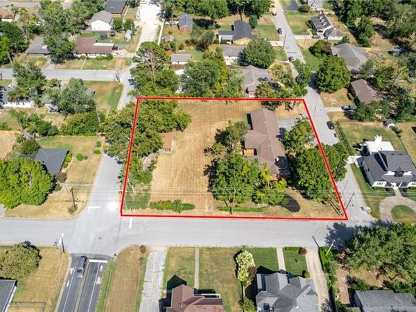 716 Jefferson Street, Bentonville, AR 72712