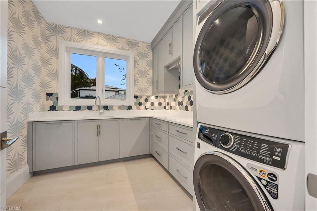 1935 5th St S, Naples, FL 34102 Photo