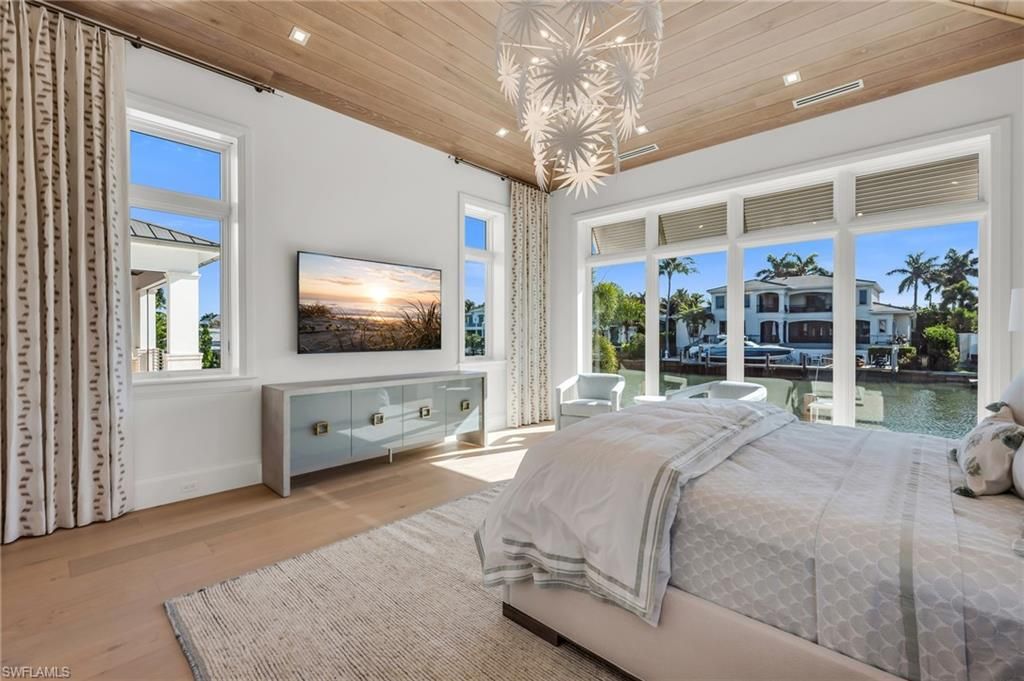 1935 5th St S, Naples, FL 34102 Photo