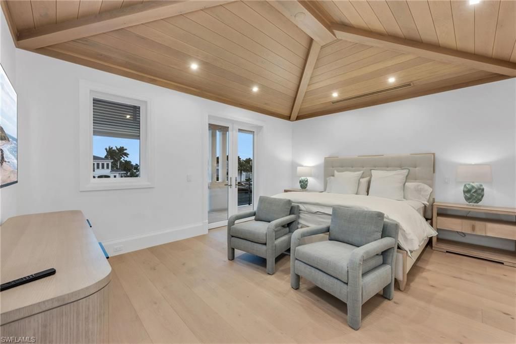 1935 5th St S, Naples, FL 34102 Photo