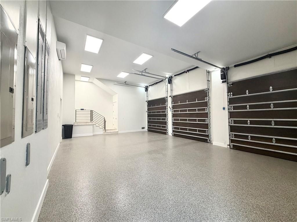 1935 5th St S, Naples, FL 34102 Photo