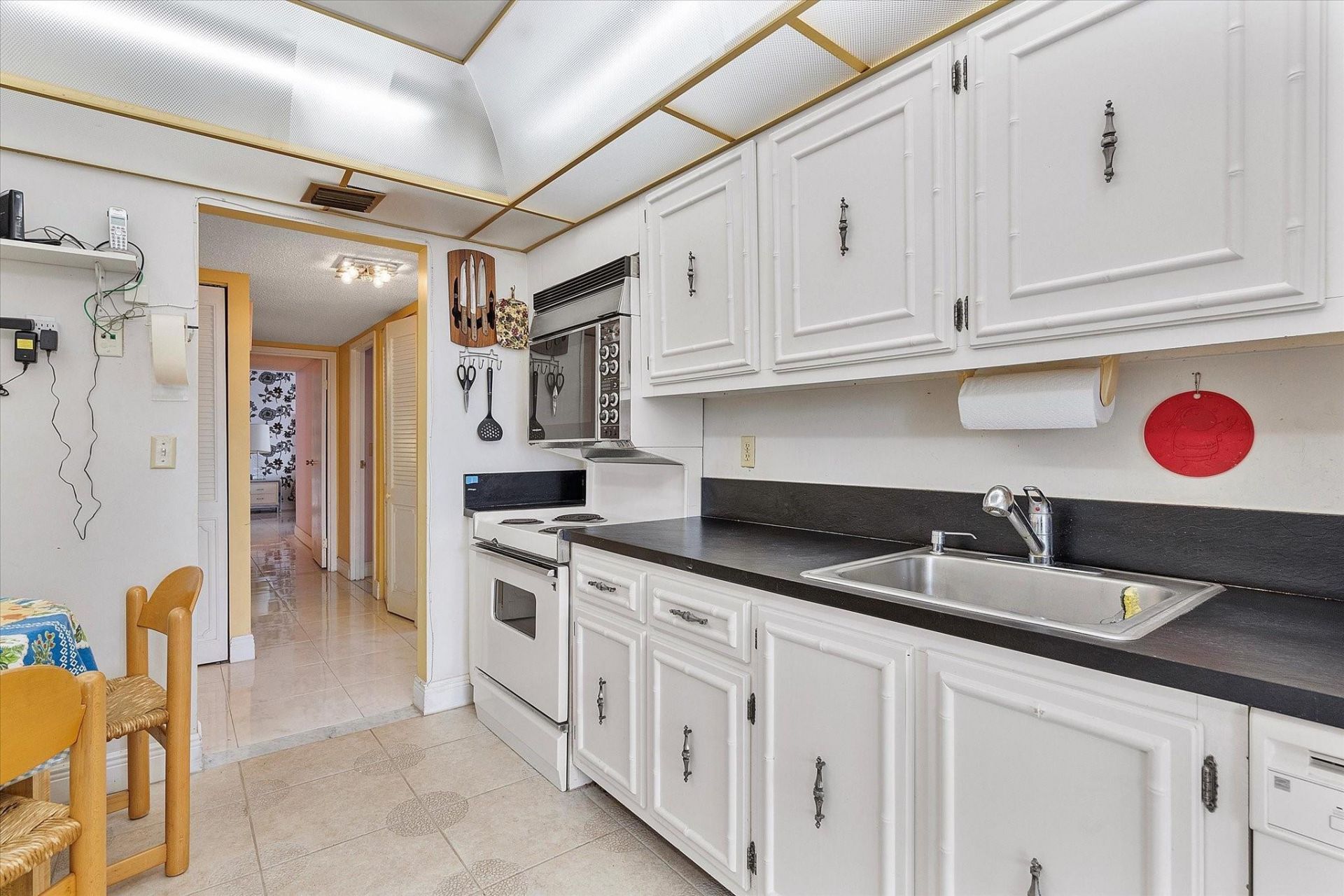 2017 S Ocean Drive, Unit 710, Hallandale Beach, FL 33009 Photo