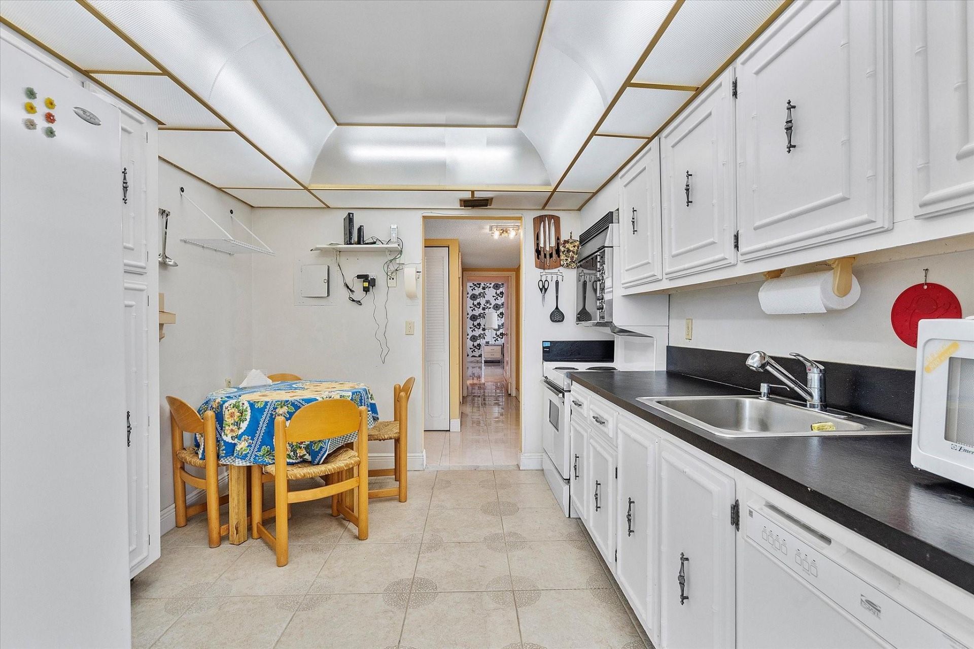 2017 S Ocean Drive, Unit 710, Hallandale Beach, FL 33009 Photo