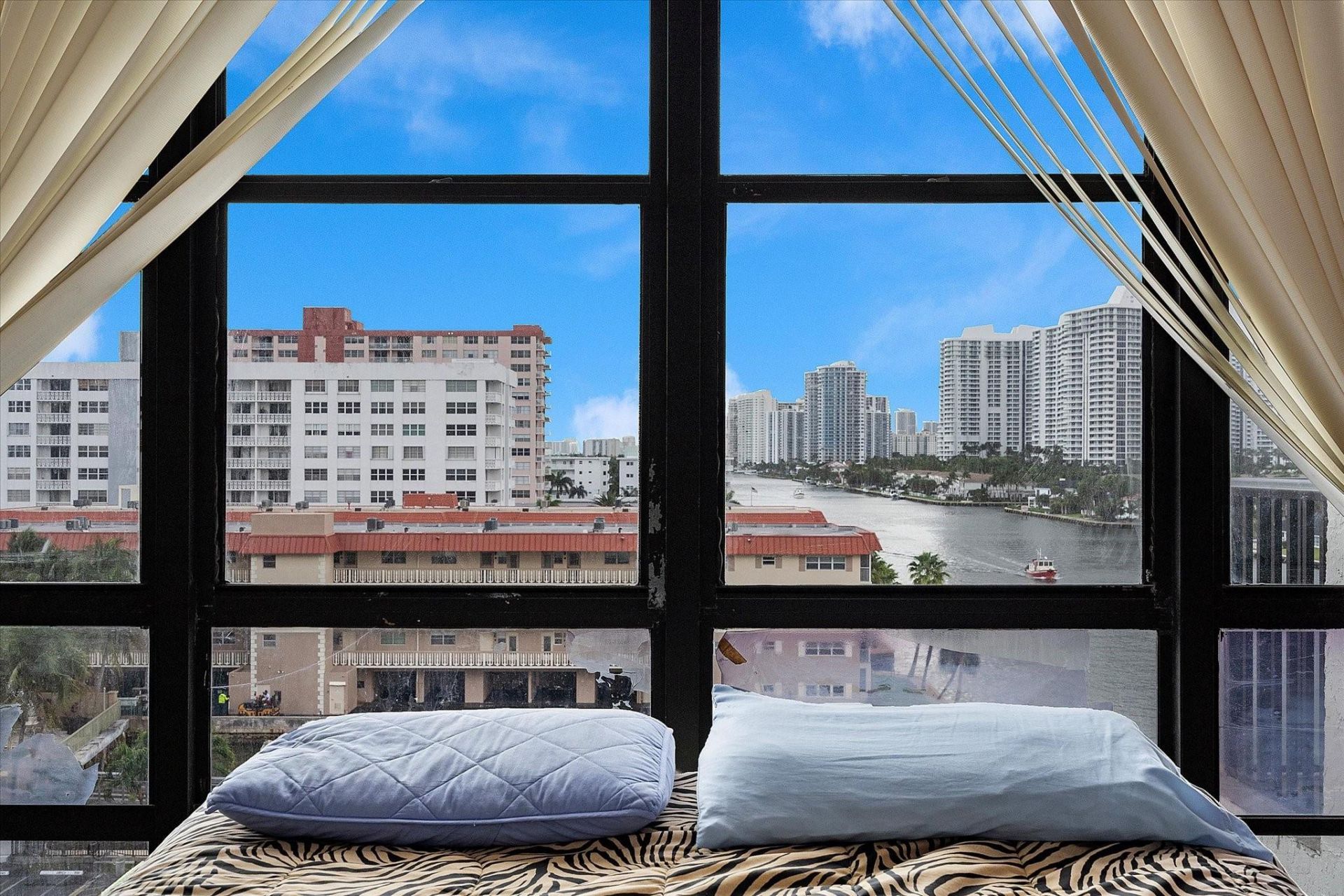 2017 S Ocean Drive, Unit 710, Hallandale Beach, FL 33009 Photo