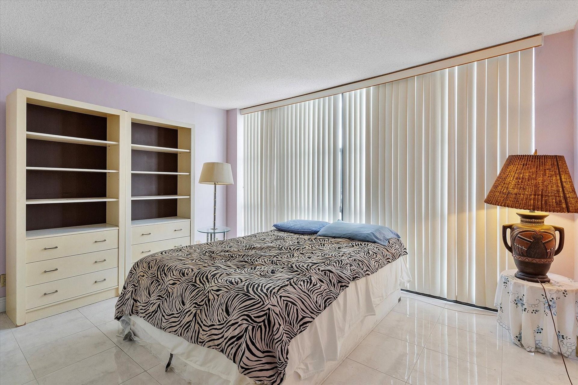 2017 S Ocean Drive, Unit 710, Hallandale Beach, FL 33009 Photo