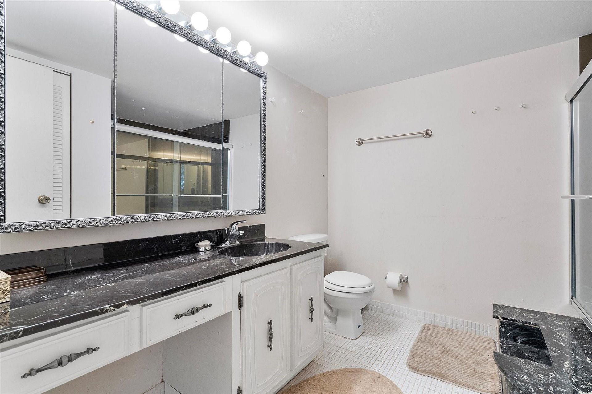 2017 S Ocean Drive, Unit 710, Hallandale Beach, FL 33009 Photo