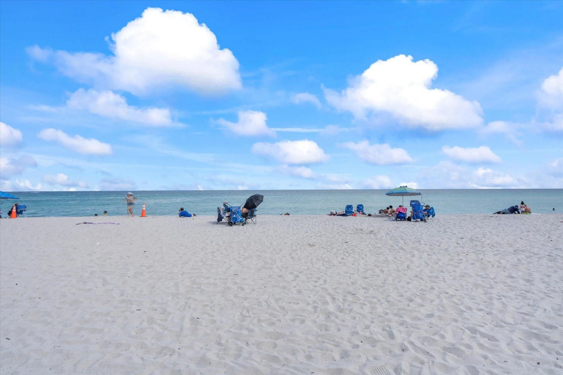 2017 S Ocean Drive, Unit 710, Hallandale Beach, FL 33009 Photo