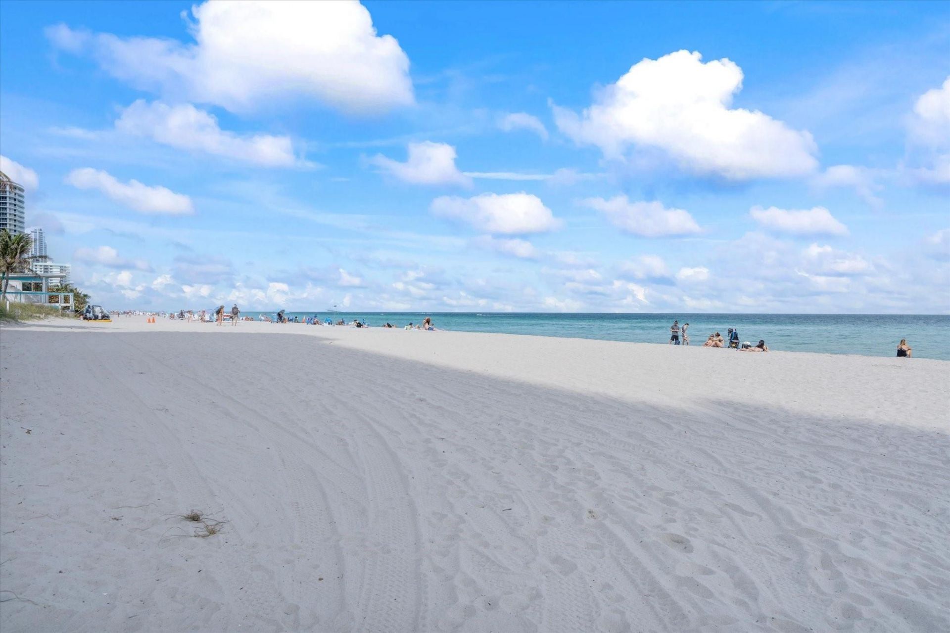 2017 S Ocean Drive, Unit 710, Hallandale Beach, FL 33009 Photo