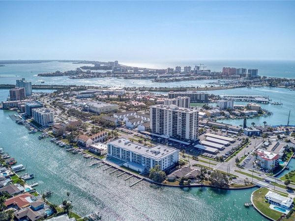 415 ISLAND WAY, Unit 407, CLEARWATER BEACH, FL 33767