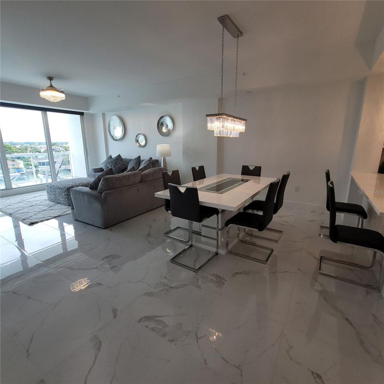 415 Island Way, Unit 407, Clearwater Beach, FL 33767 Photo