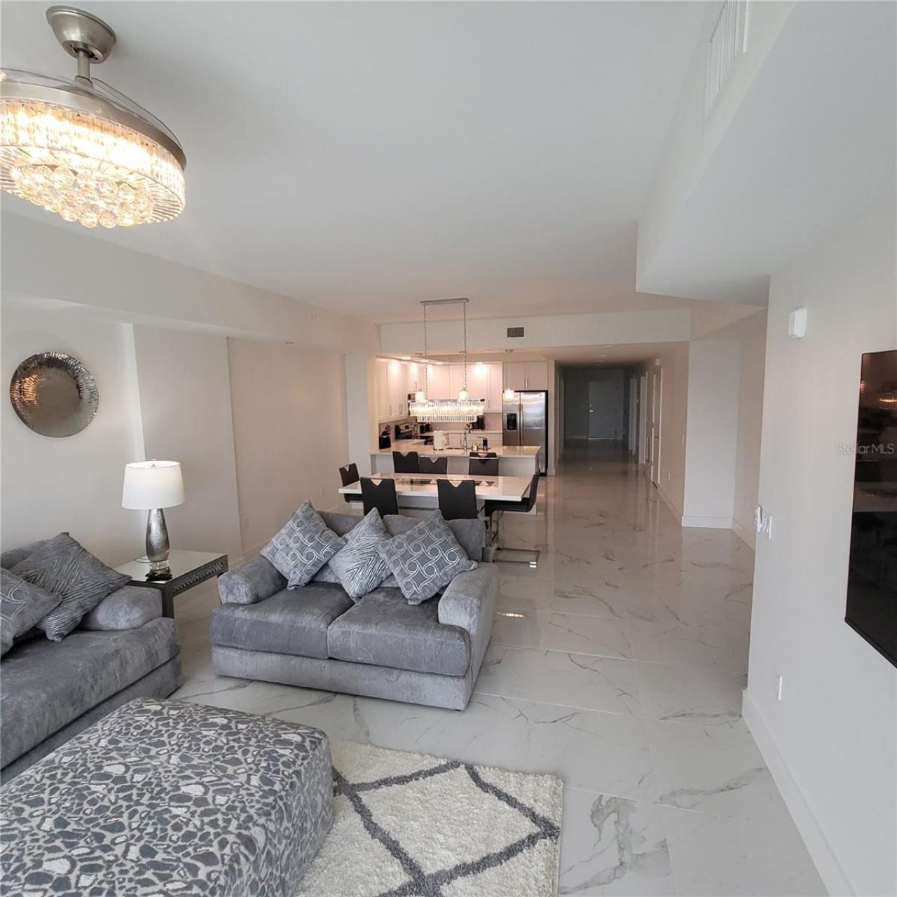 415 Island Way, Unit 407, Clearwater Beach, FL 33767 Photo