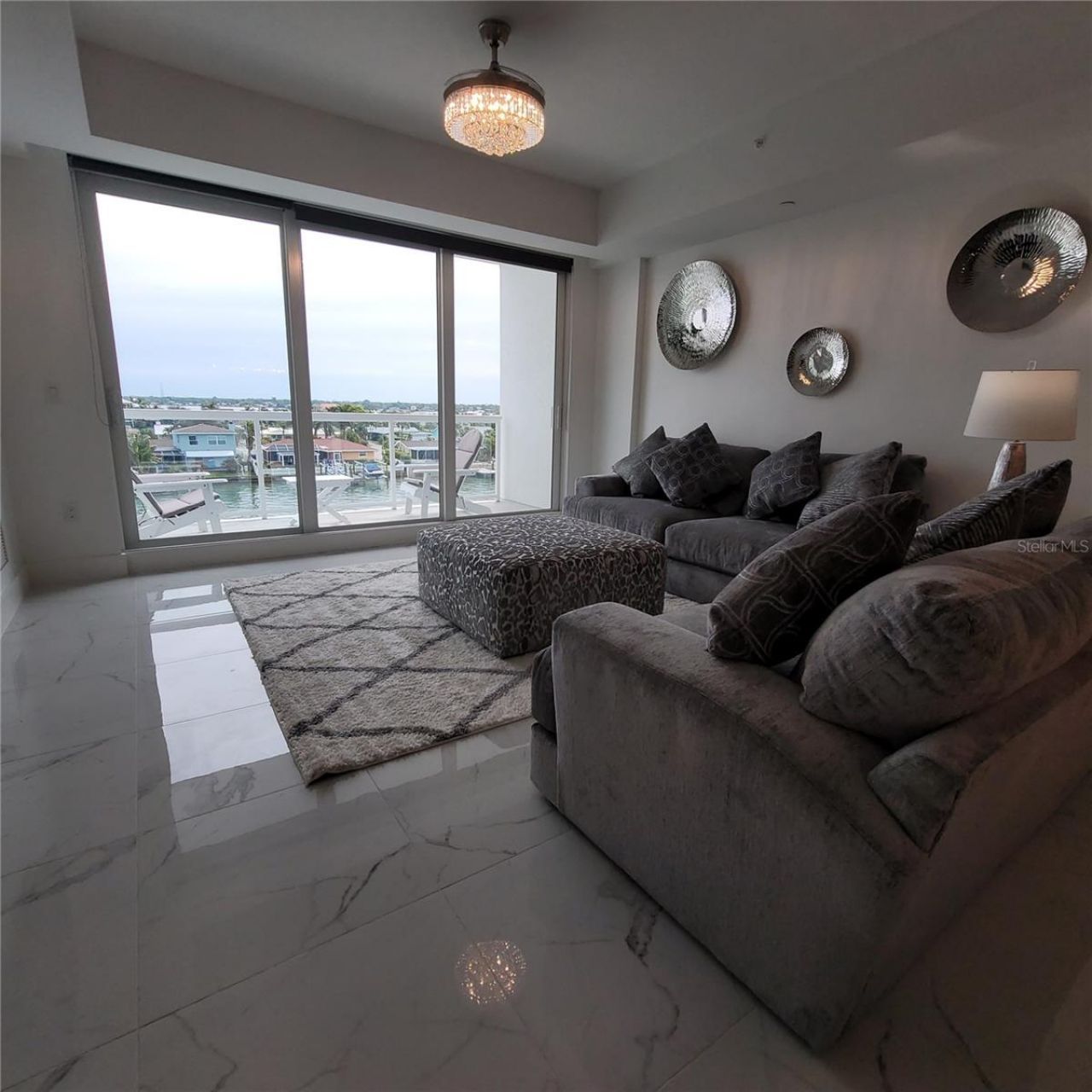 415 Island Way, Unit 407, Clearwater Beach, FL 33767 Photo