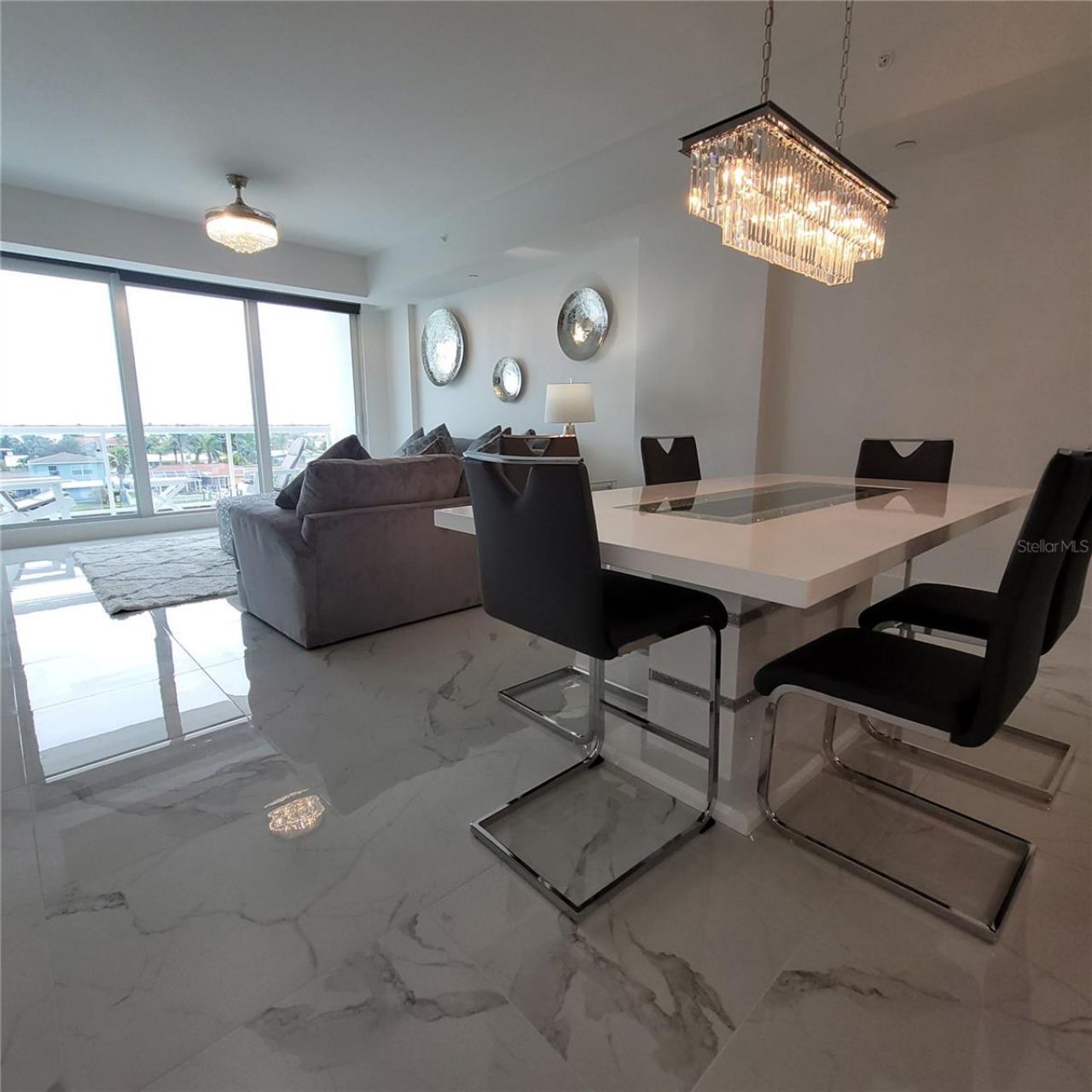 415 Island Way, Unit 407, Clearwater Beach, FL 33767 Photo