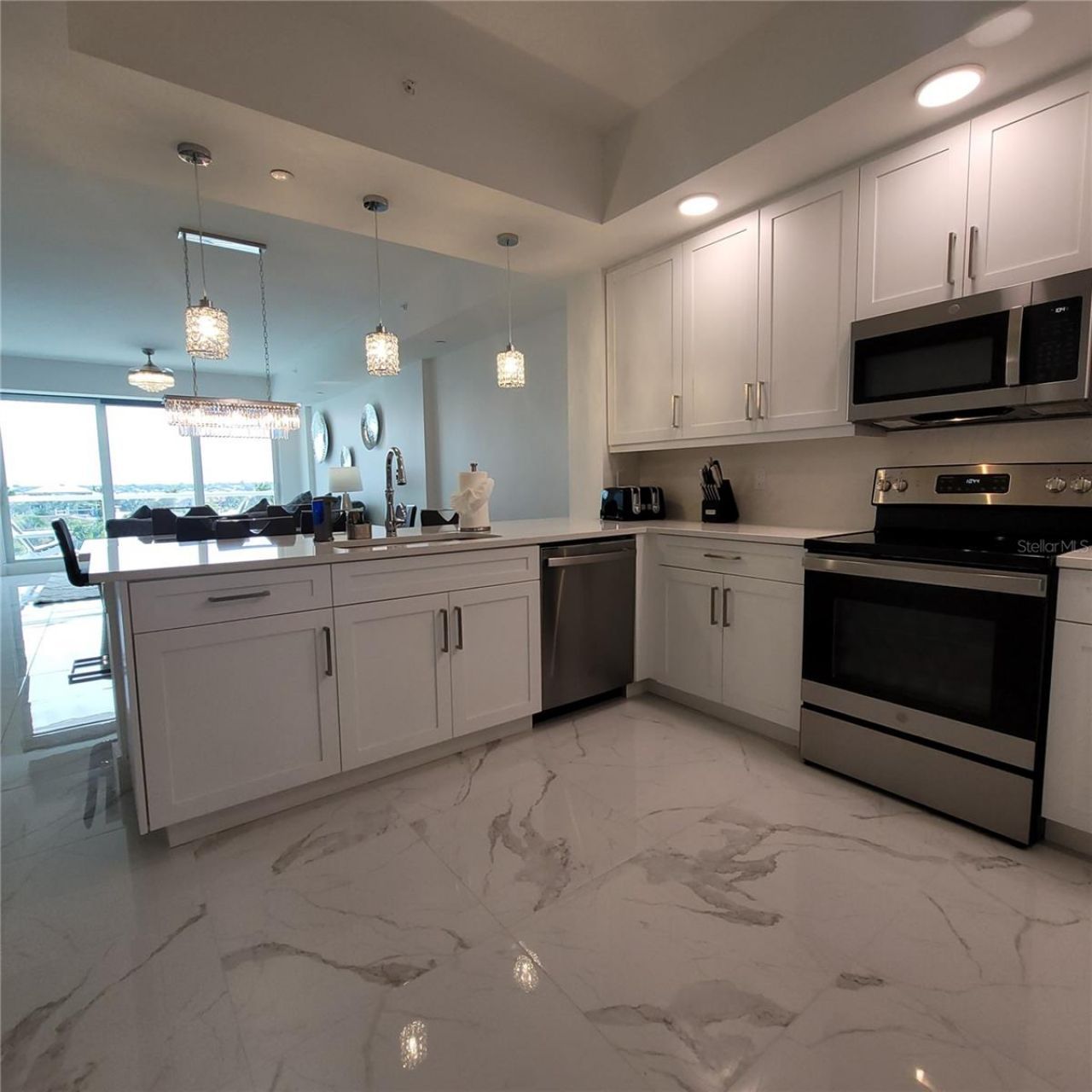 415 Island Way, Unit 407, Clearwater Beach, FL 33767 Photo