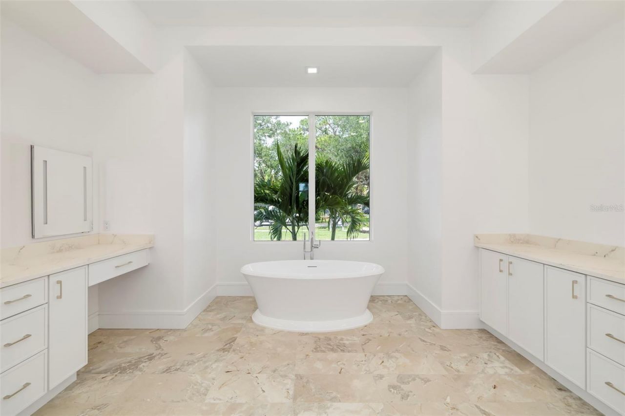 4431 Camino Real, Sarasota, FL 34231 Photo