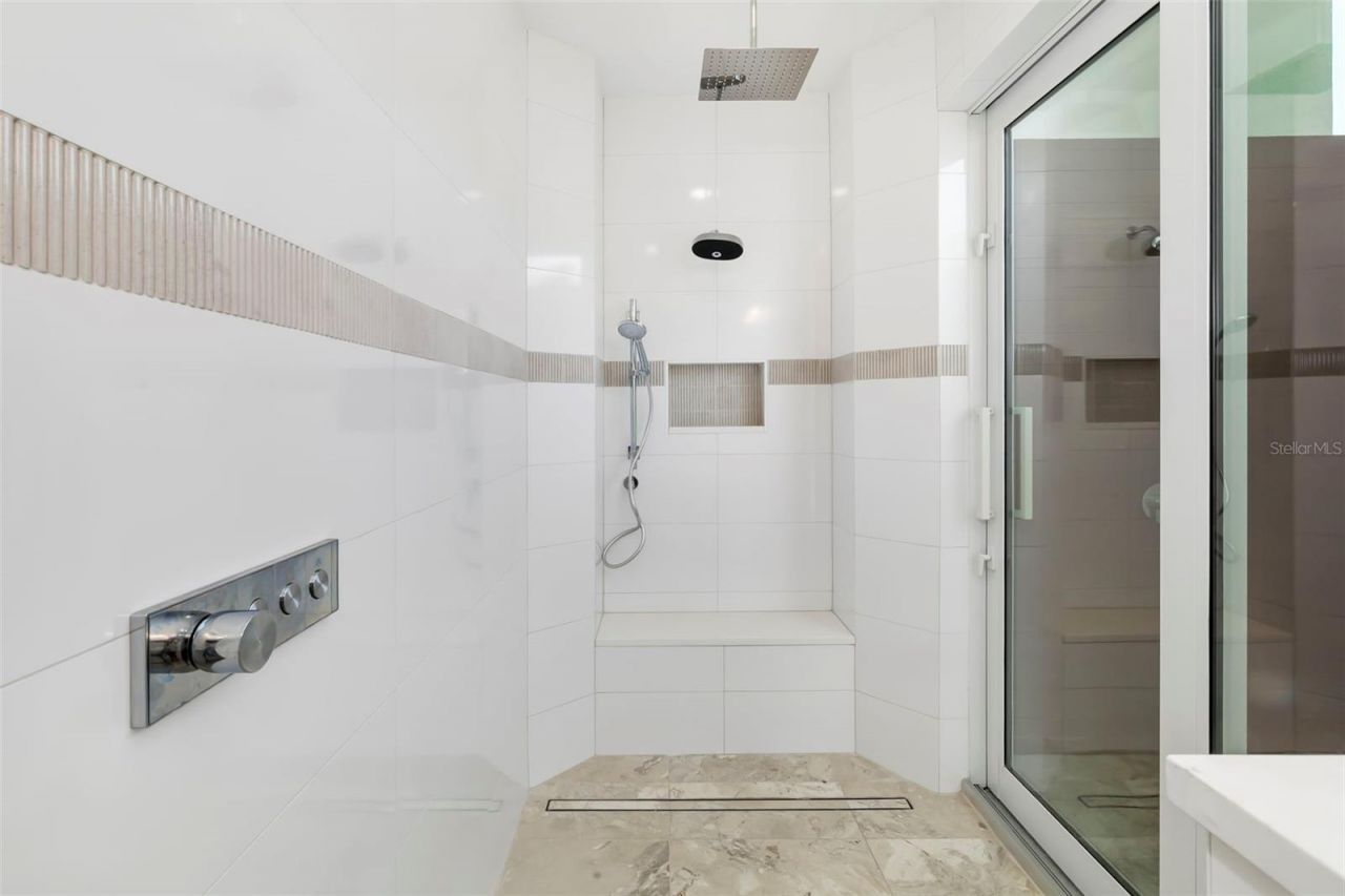 4431 Camino Real, Sarasota, FL 34231 Photo