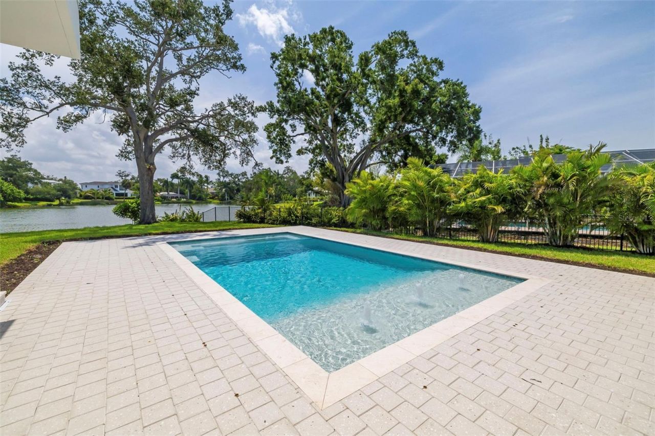 4431 Camino Real, Sarasota, FL 34231 Photo