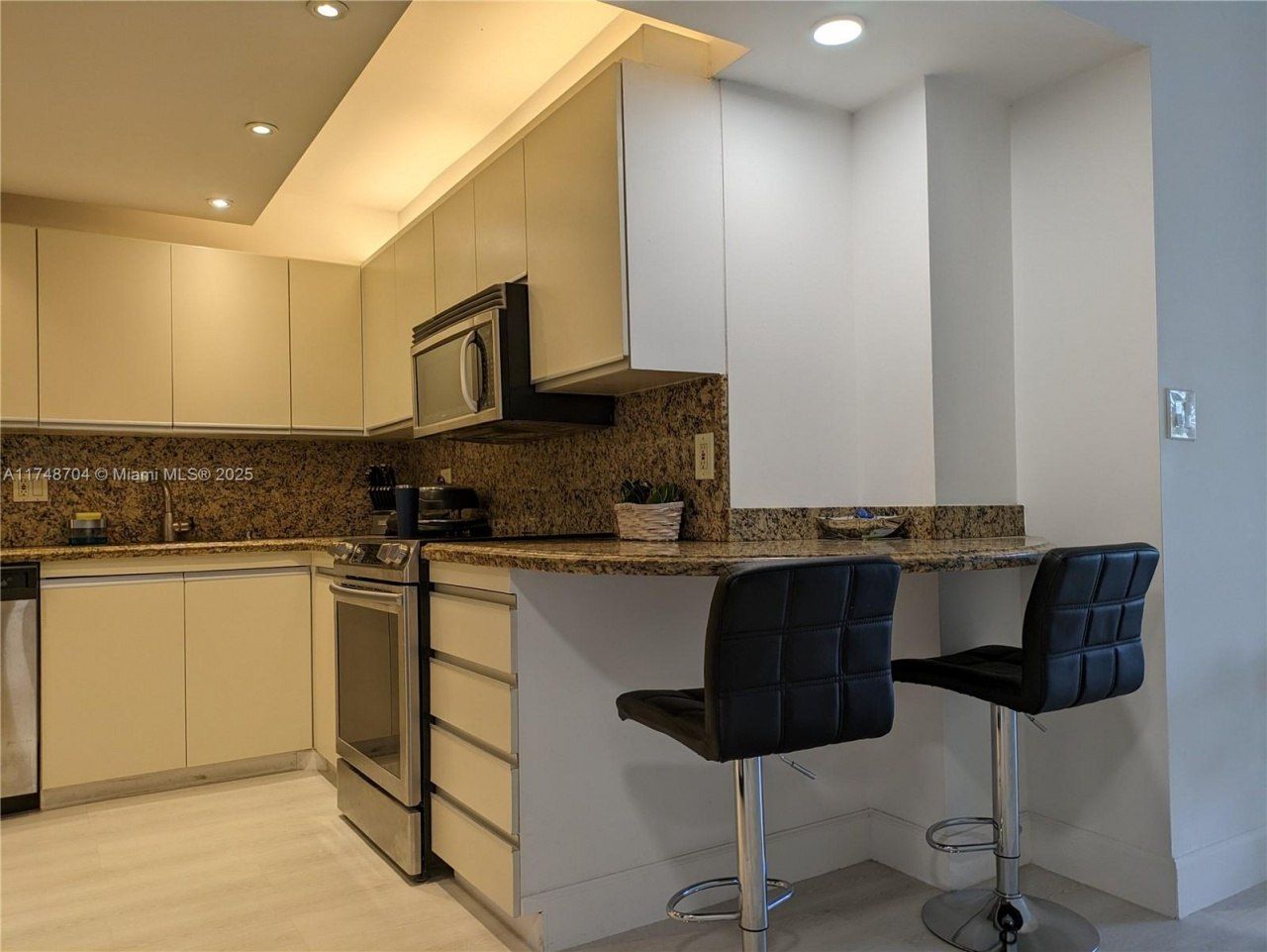 Please Call For Address, Unit 516, Hallandale Beach, FL 33009 Photo