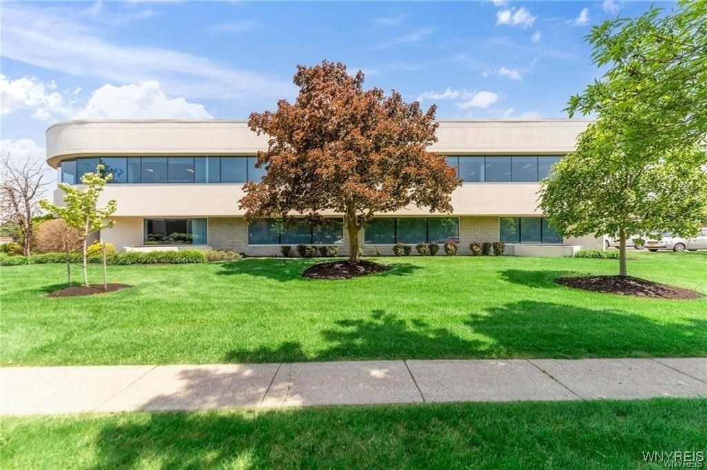 150 Essjay Road, Williamsville, NY 14221 Main Photo