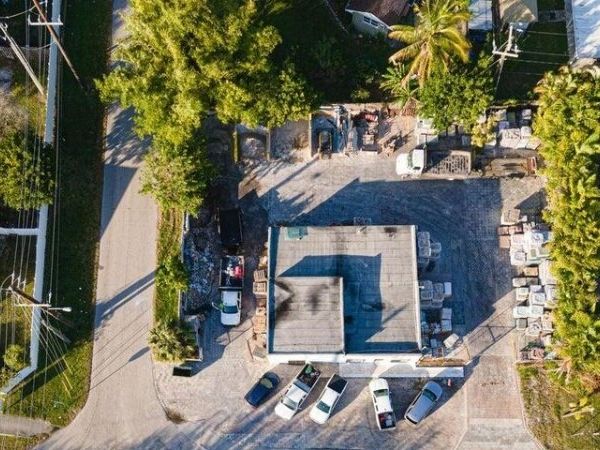 3109 2nd Avenue N, Palm Springs, FL 33461