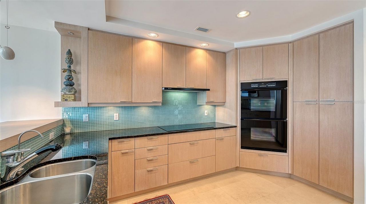 35 Watergate Drive, Unit 1101, Sarasota, FL 34236 Photo