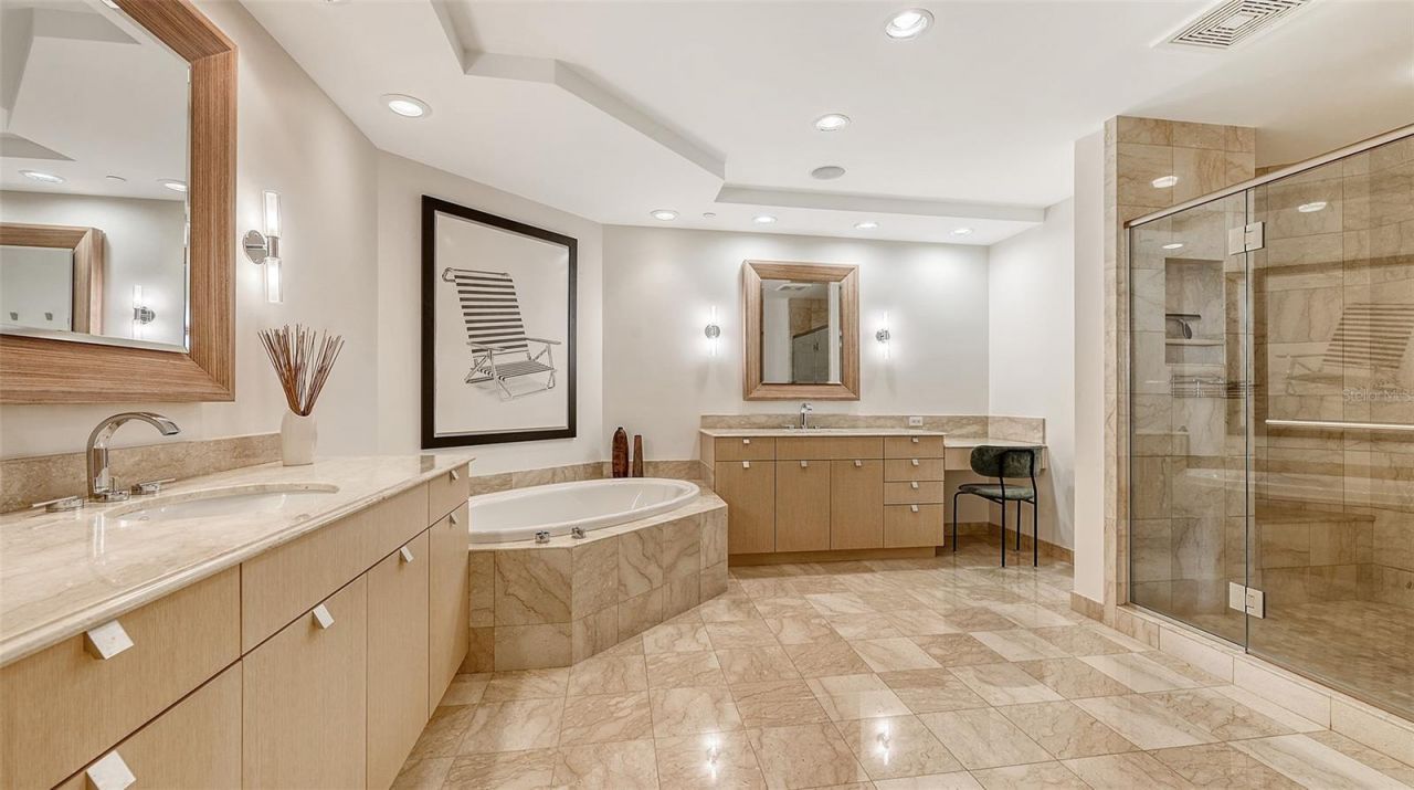35 Watergate Drive, Unit 1101, Sarasota, FL 34236 Photo