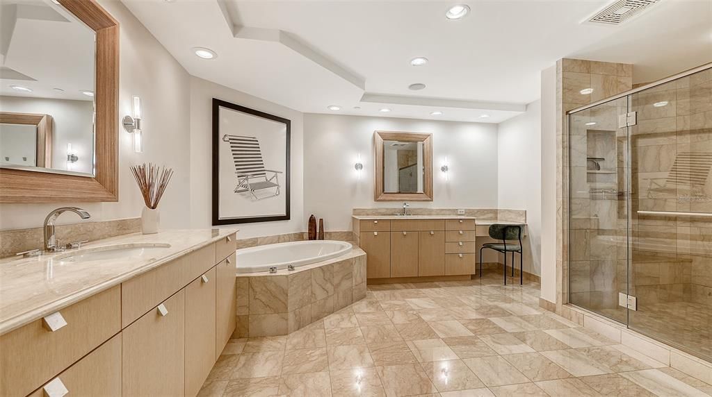 35 Watergate Drive, Unit 1101, Sarasota, FL 34236 Photo