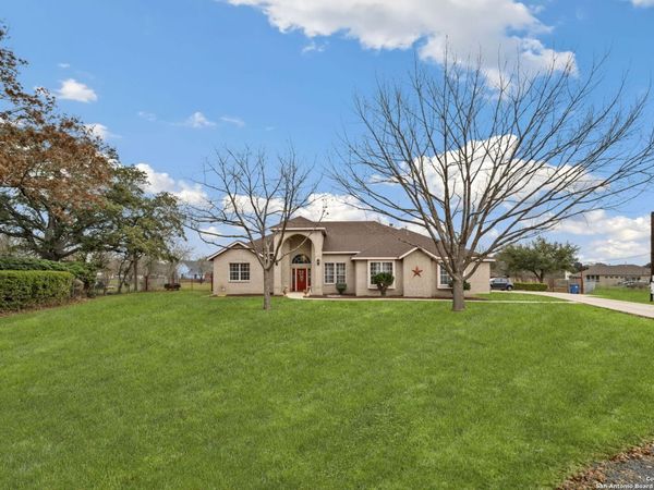 7627 TRIPLE WOOD, China Grove, TX 78263