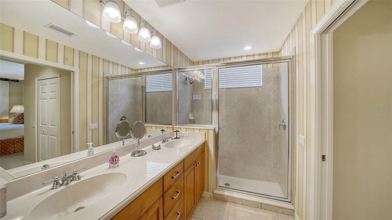 5547 Key West Place, Unit C-01, Bradenton, FL 34203 Photo