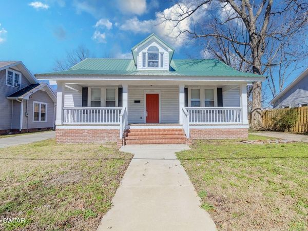 313 W College Street, Brownsville, TN 38012