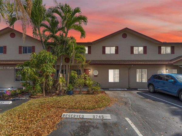 9745 NW 37th St, Unit 9745, Sunrise, FL 33351