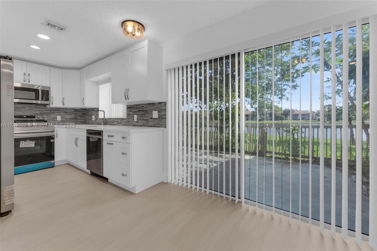 9745 NW 37th St, Unit 9745, Sunrise, FL 33351 Photo