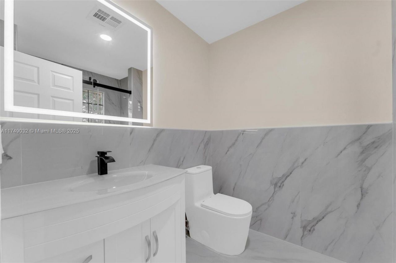 9745 NW 37th St, Unit 9745, Sunrise, FL 33351 Photo