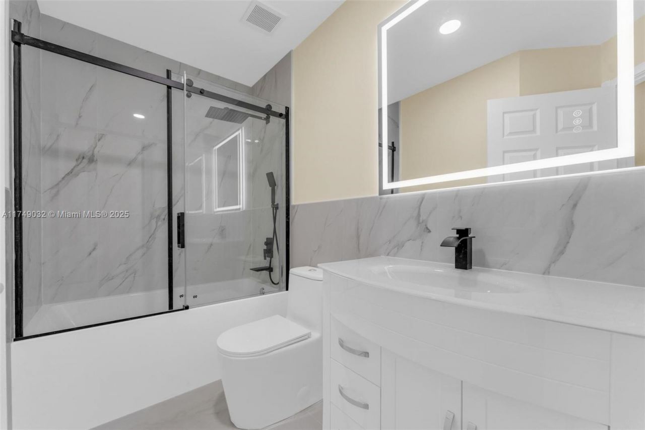 9745 NW 37th St, Unit 9745, Sunrise, FL 33351 Photo