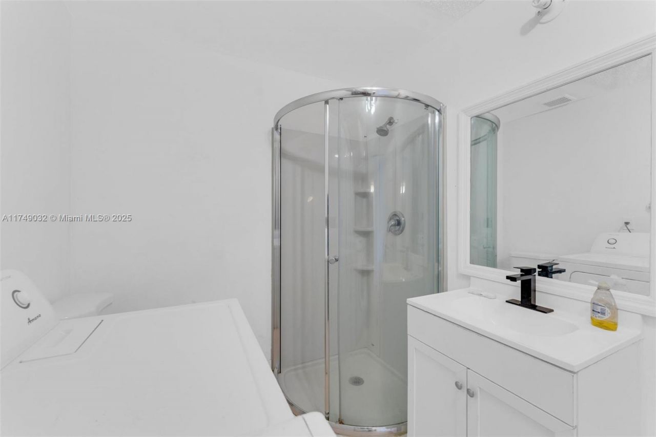 9745 NW 37th St, Unit 9745, Sunrise, FL 33351 Photo